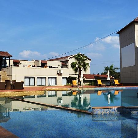 Cotton County Club And Resort Hubli Extérieur photo