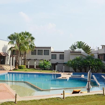 Cotton County Club And Resort Hubli Extérieur photo