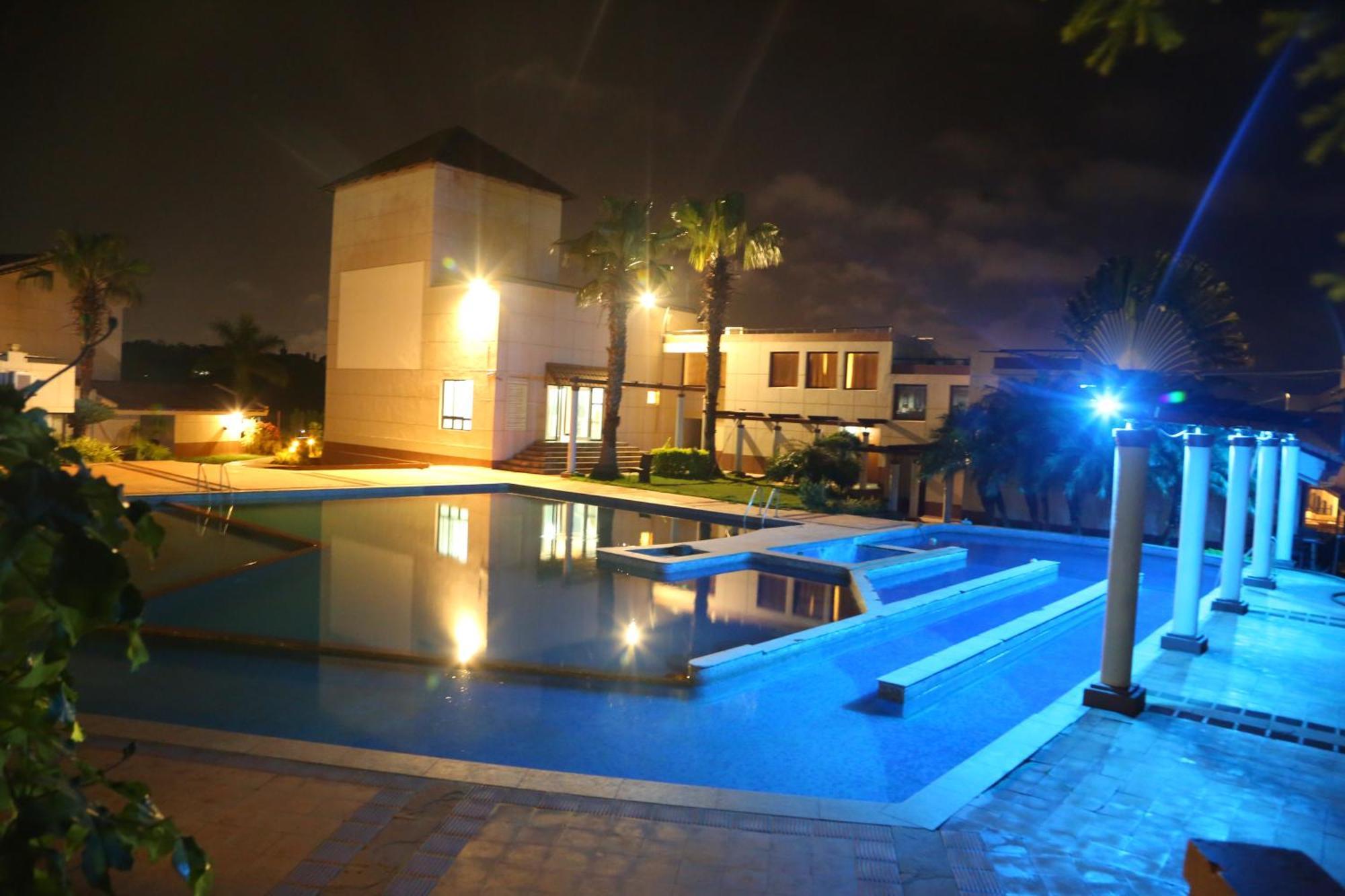 Cotton County Club And Resort Hubli Extérieur photo