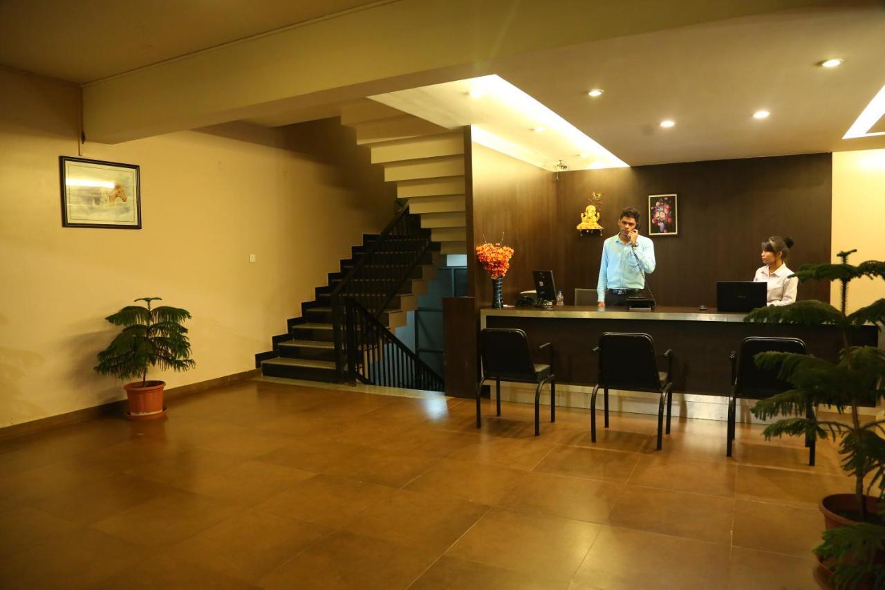 Cotton County Club And Resort Hubli Extérieur photo